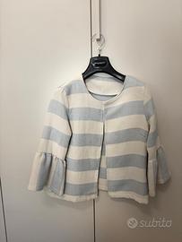 Giacca corta a righe bianco e azzurro