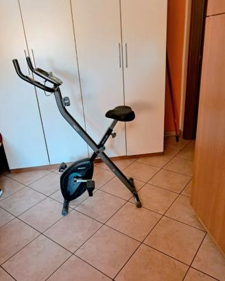 Cyclette pieghevole 