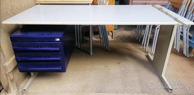 scrivania ufficio /cantiere 