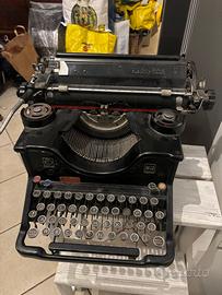 macchina da scrivere Olivetti M40/2
