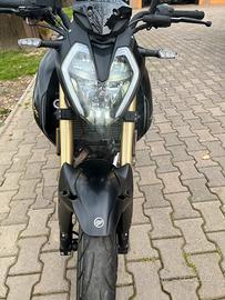 Moto rkf 125  900 km