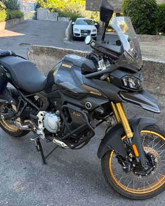 Voge 900 DSX