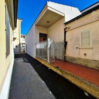 Casa terra-cielo con ingresso indipendente-zona Os