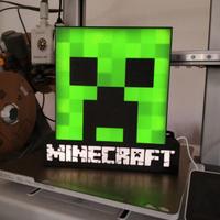 🎮 Lampada LED Stile Pixel Game – Insegna Luminosa