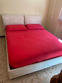 Letto matrimoniale contenitore