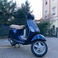 2011 Piaggio Vespa LX125 ie