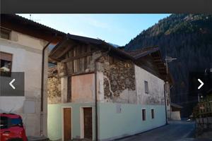 Appartamento e soffitta da ristrutturare