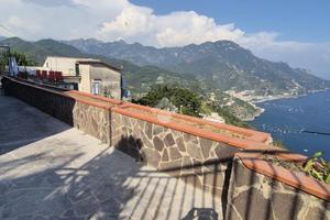 3 LOCALI A RAVELLO
