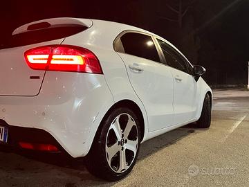 Kia Rio Ed. Cool 1.4 Crdi Full Optional 90CV