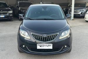 Lancia Ypsilon hybrid 1,0