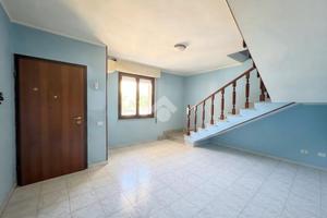 VILLA A SCHIERA A DOMUSNOVAS