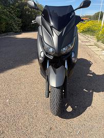 Xmax 125