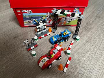 Lego Juniors - Macchine da corsa - 10673