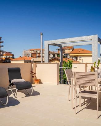 Attico arredato con terrazza - tutto incluso