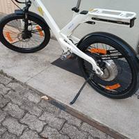 BICICLETA PEDALATA ASSISTITA 