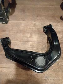 Braccio superiore Nissan d40