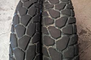 2 gomme per moto