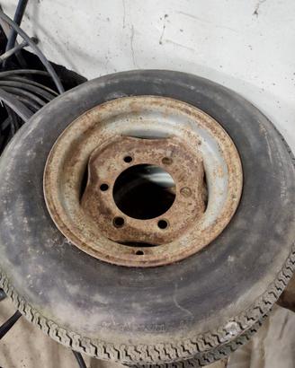 Ruota rimorchio agricolo
