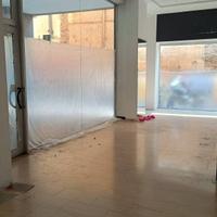 Pesaro Centro ZTL Negozio/ Ufficio 110 mq. 3 vetri