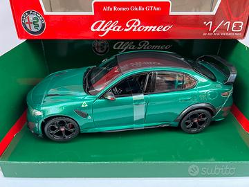 Alfa Romeo Giulia GTAM Green 2020 1:18 Bburago