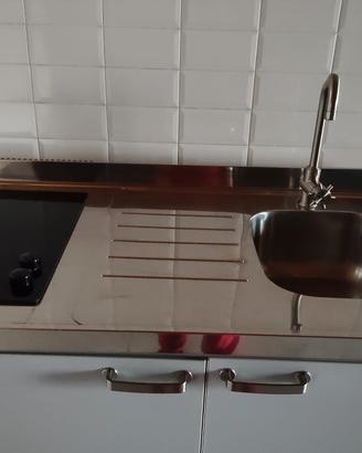 mobile con cucine lavello e frigopiu letto cont