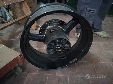 Yamaha R1 2001 cerchio posteriore