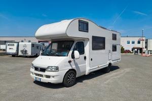 Camper mansardato McLouis 560