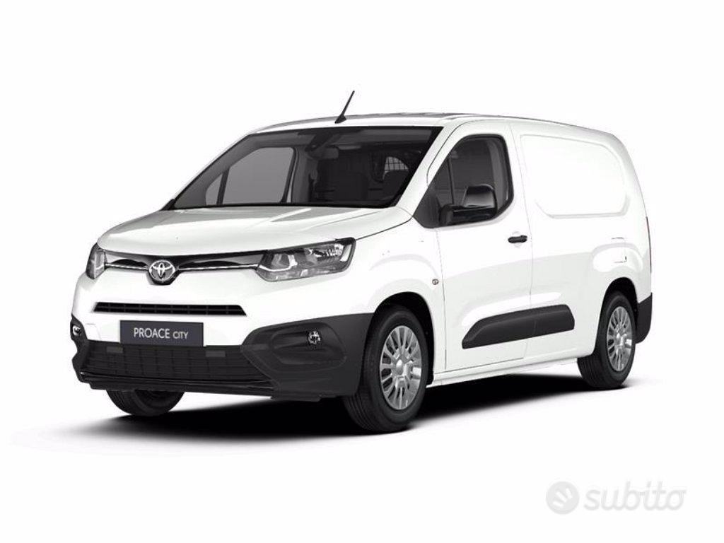 TOYOTA Proace City