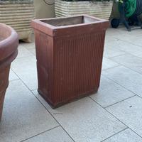 Vaso di terracotta rettangolare