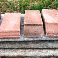 Antichi mattoni sagomati