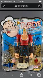 Alice the goon mezco da collezione.