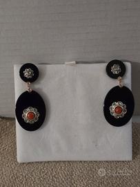 orecchini in oro e onice 