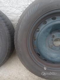 Gomme invernali 185/65/15  + cerchi Hyundai i20