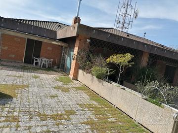 Immobile con terreno