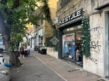 NEGOZIO A ROMA