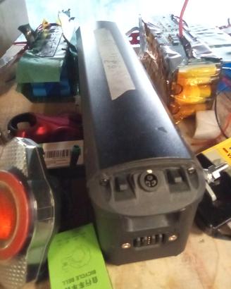 Batteria al litio per bicicletta elettrica 