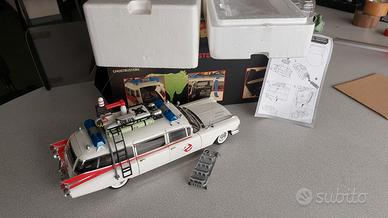 1/18 Hotwheels elite ecto1 ghistbuster