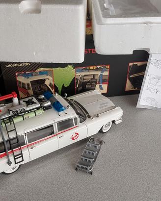 1/18 Hotwheels elite ecto1 ghistbuster