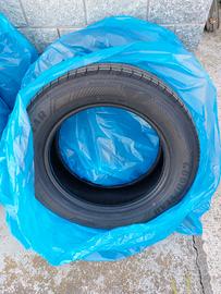 215 60 R17 pneumatici nuovi