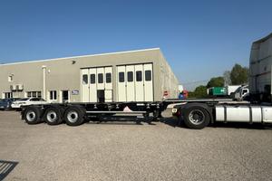 SEMIRIMORCHIO PORTA CONTAINER KOGEL 2021