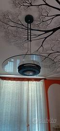 Lampadario di Design Minimal con aspetto Orbitale.