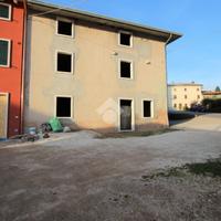 CASA DI CORTE A GREZZANA