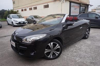 RENAULT Megane Mégane C-C 1.4 16V TCE Luxe