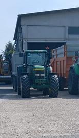 trattore John Deere 