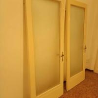 2 porte in legno