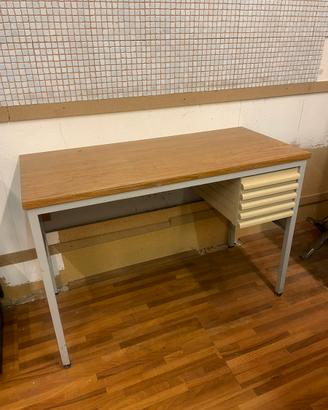 Scrivania scrittoio Olivetti Syntesis