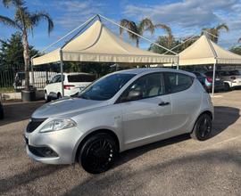 Lancia Ypsilon 1.0 FireFly 5 porte S&S Hybrid Ecoc