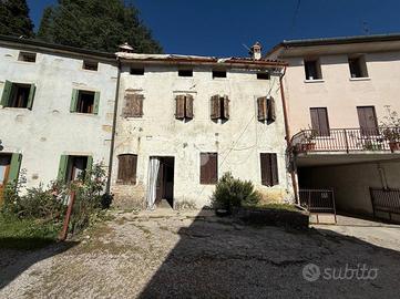 CASA SEMINDIPENDENTE A FARRA DI SOLIGO