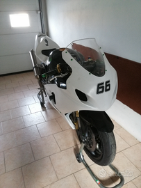 Suzuki GSX-R 750 K4