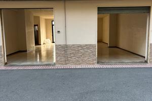 Locale Commerciale luminosissimo in zona privata